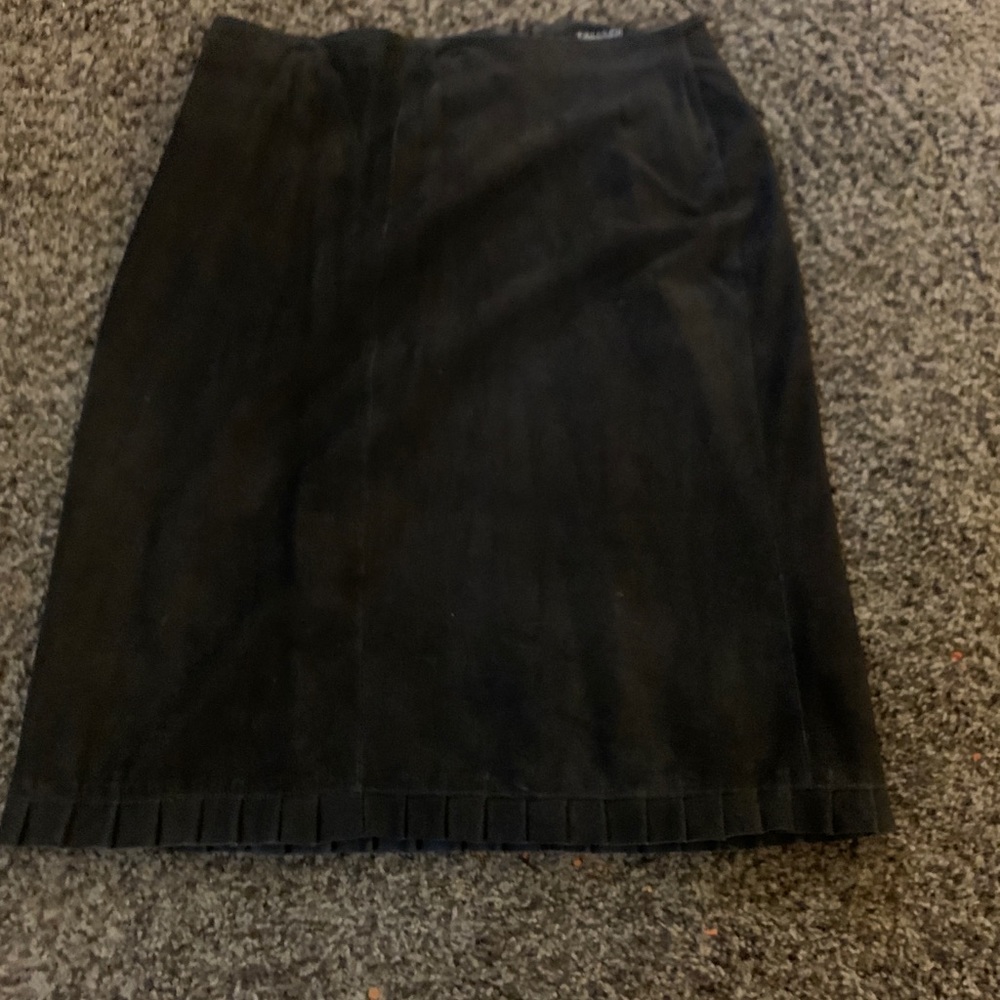 Tahari skirt